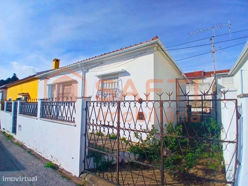 Moradia T3 para Remodelar no Coração da Serafina - Excelente Oportu... - Grande imagem: 3/22