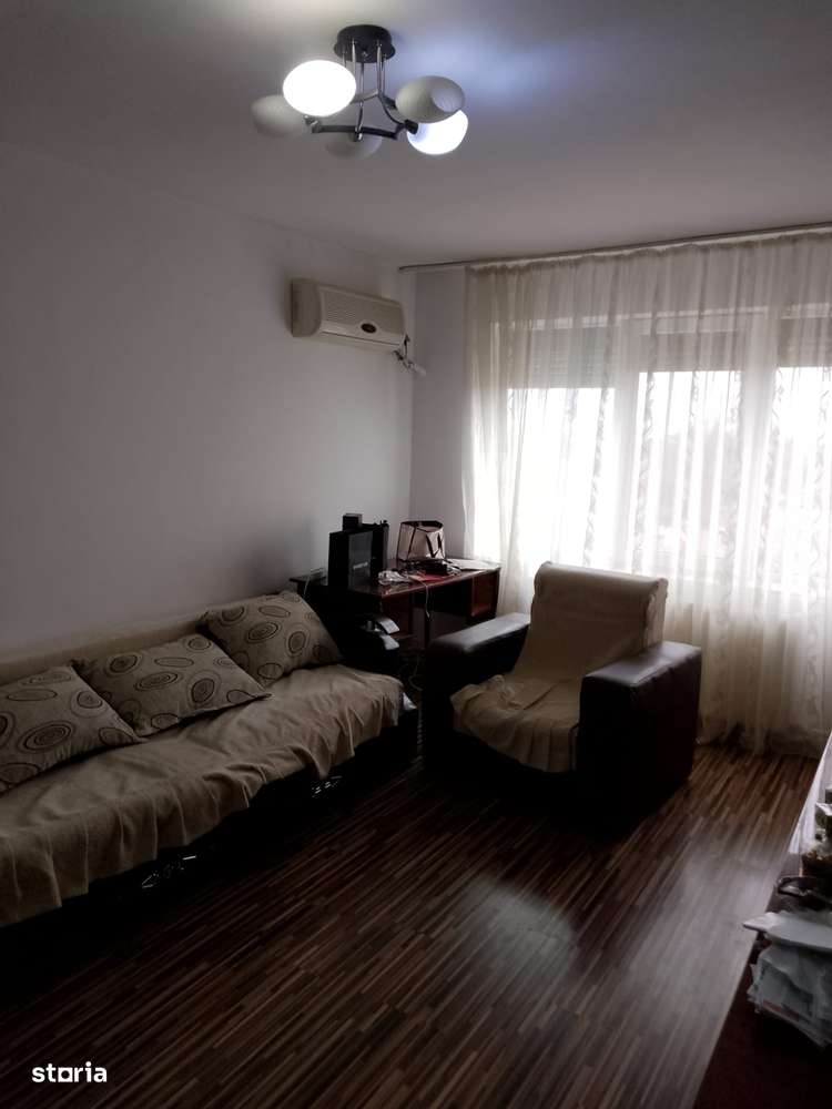De Vanzare Apartament cu 2 camere zona Calea Galati(Piata Saraca) - Imagine principală: 2/17