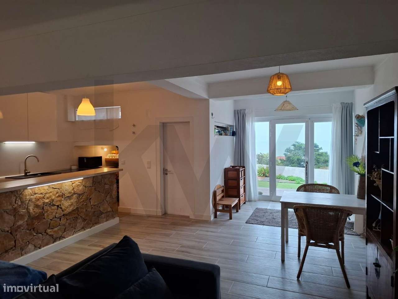 Amplo estúdio com um terraço e vista mar . - Grande imagem: 2/10