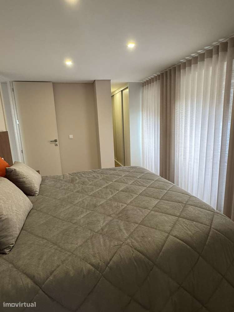 Moradia T3 individual Nova em Rebordões-9