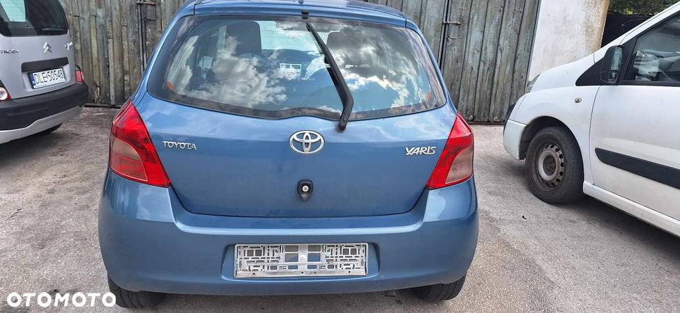 Toyota yaris ii belka wzmocnienie zderzaka tył - 1