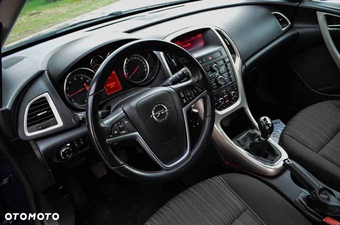 Opel Astra 1.4 Turbo Style - 29