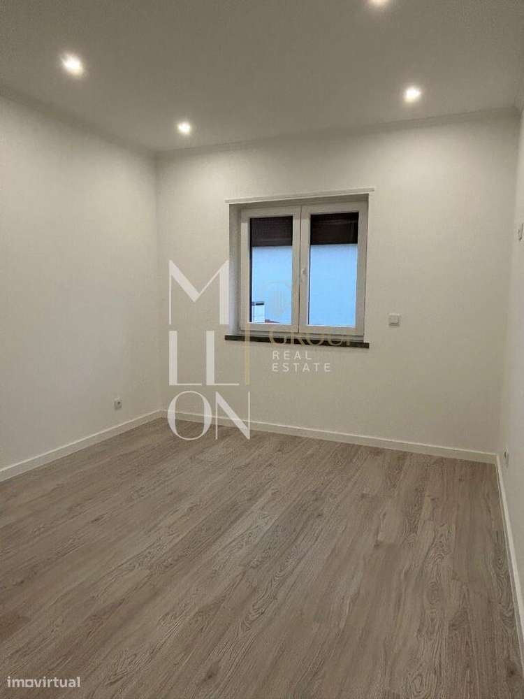 Moradia Bi-Familiar T7 em Queijas, Oeiras - Grande imagem: 4/24