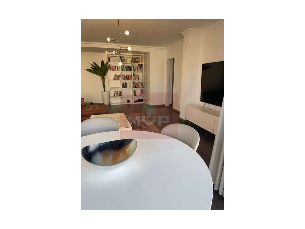 T3 renovado próximo do mercado de Faro-12