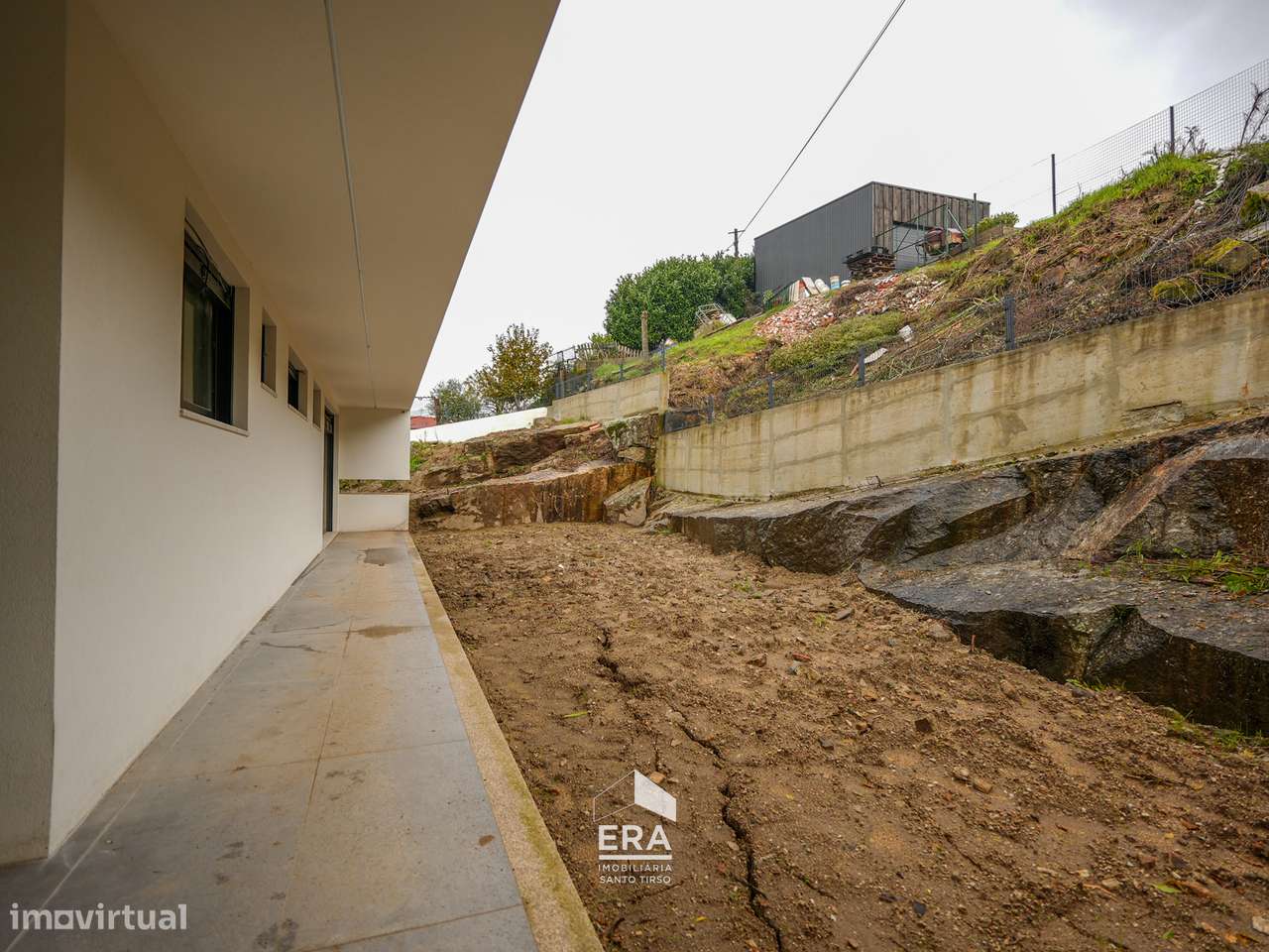 Moradia V3 com piscina em Roriz, Santo Tirso-8