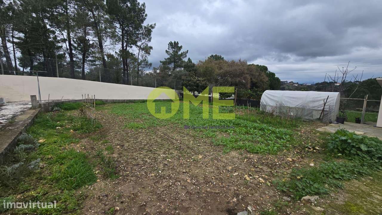 Moradia T6, com 5 000m2 de terreno-21