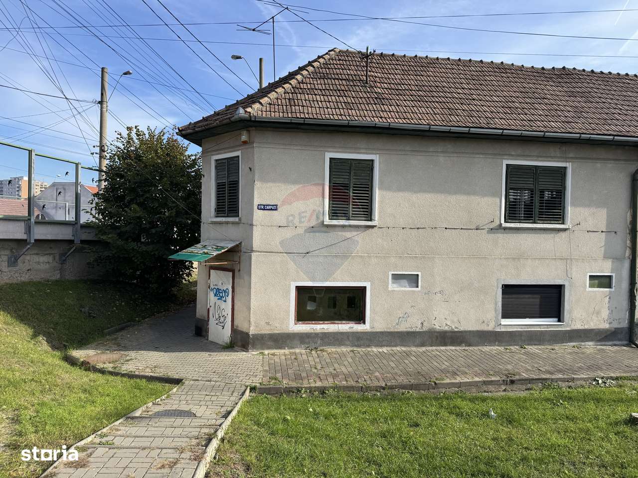 Casă cu 4 camere, situată în centrul orașului-2