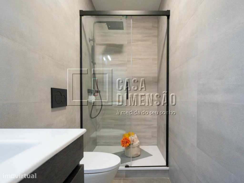 Apartamento T3 em Benfica, com Varandas, Totalmente Mobilado e Pron...-44