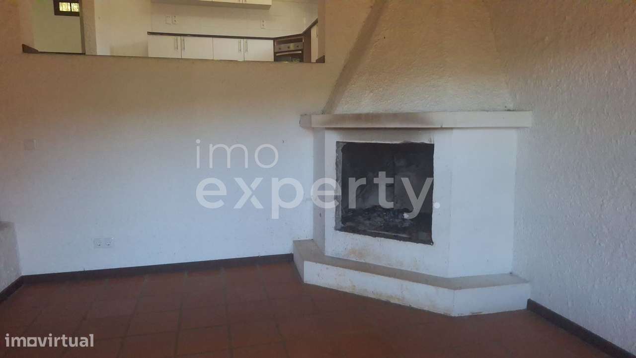 Moradia T2 remodelada na Ribeirinha, Camacha-12