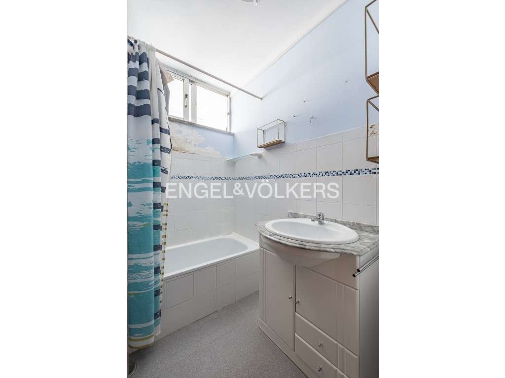 Apartamento T3 no Monte da Caparica-20