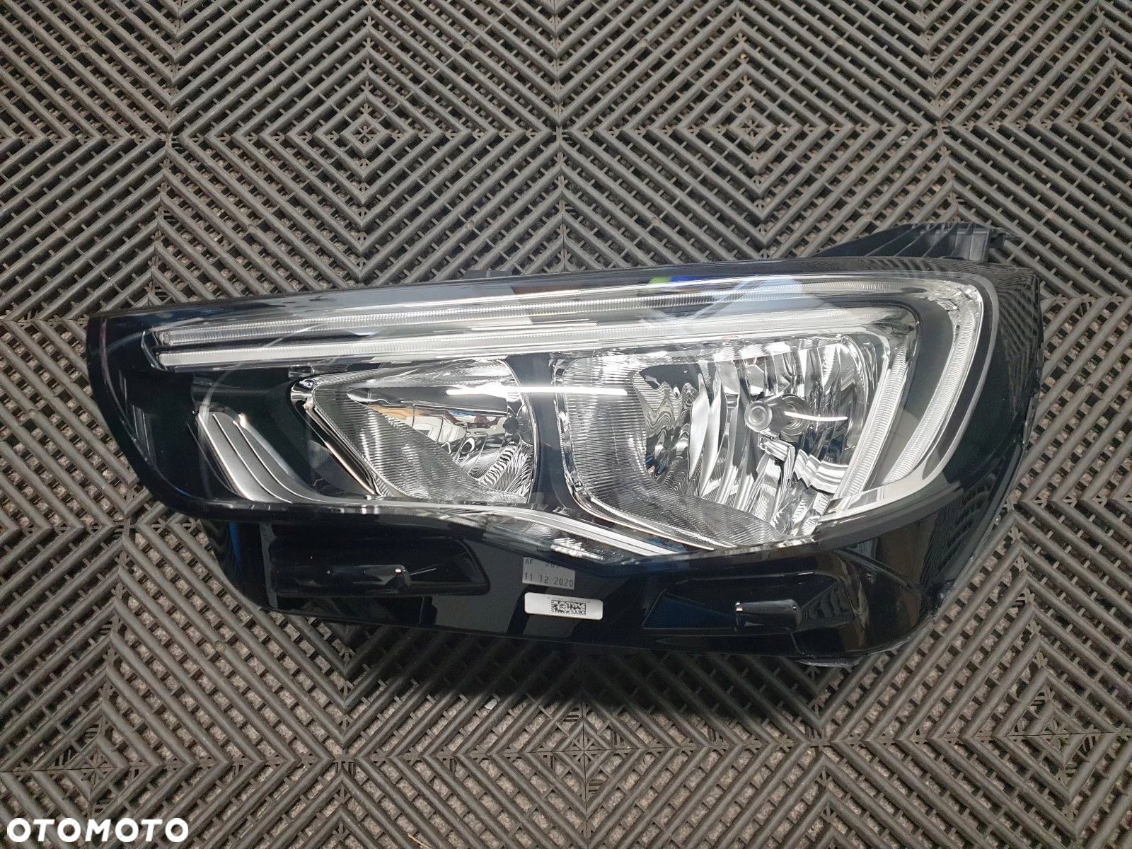 LAMPA LEWA PRZÓD OPEL GRANDLAND X 2017- - 1