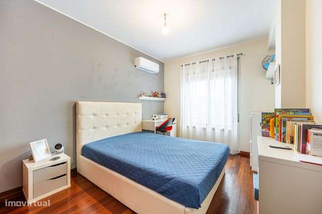 APARTAMENTO T3 COM ÁREAS GENEROSAS : Centralidade e conforto total-8