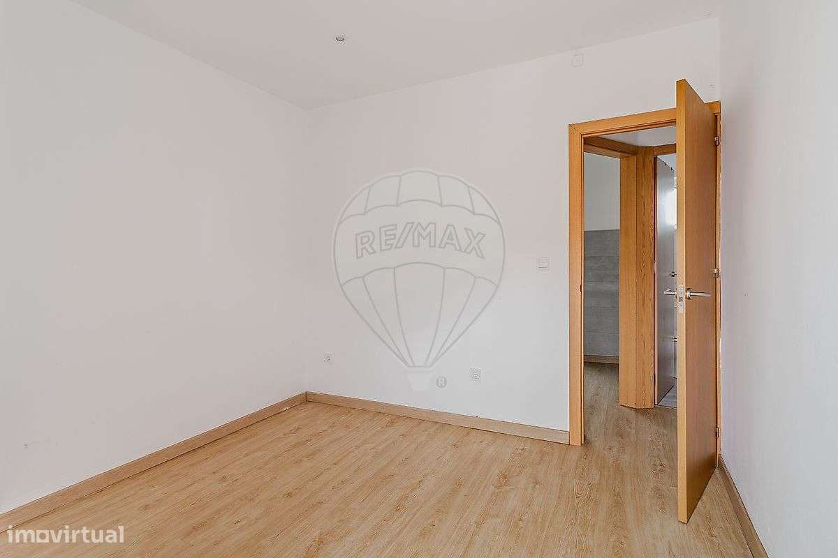 Moradia T1 para arrendamento - Grande imagem: 2/16