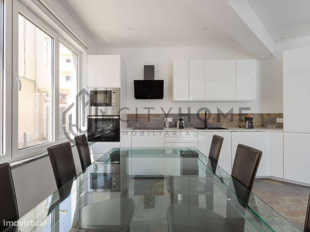 Espaço comercial transformado em apartamento T3 - Grande imagem: 2/22