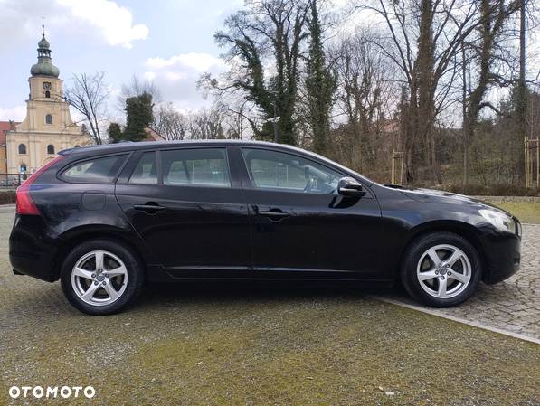 Volvo V60 T3 Momentum - 8