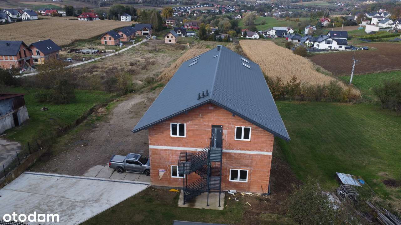 4 DZIAŁKI BUDOWLANE + BUDYNEK USŁUGOWY - HALA-2