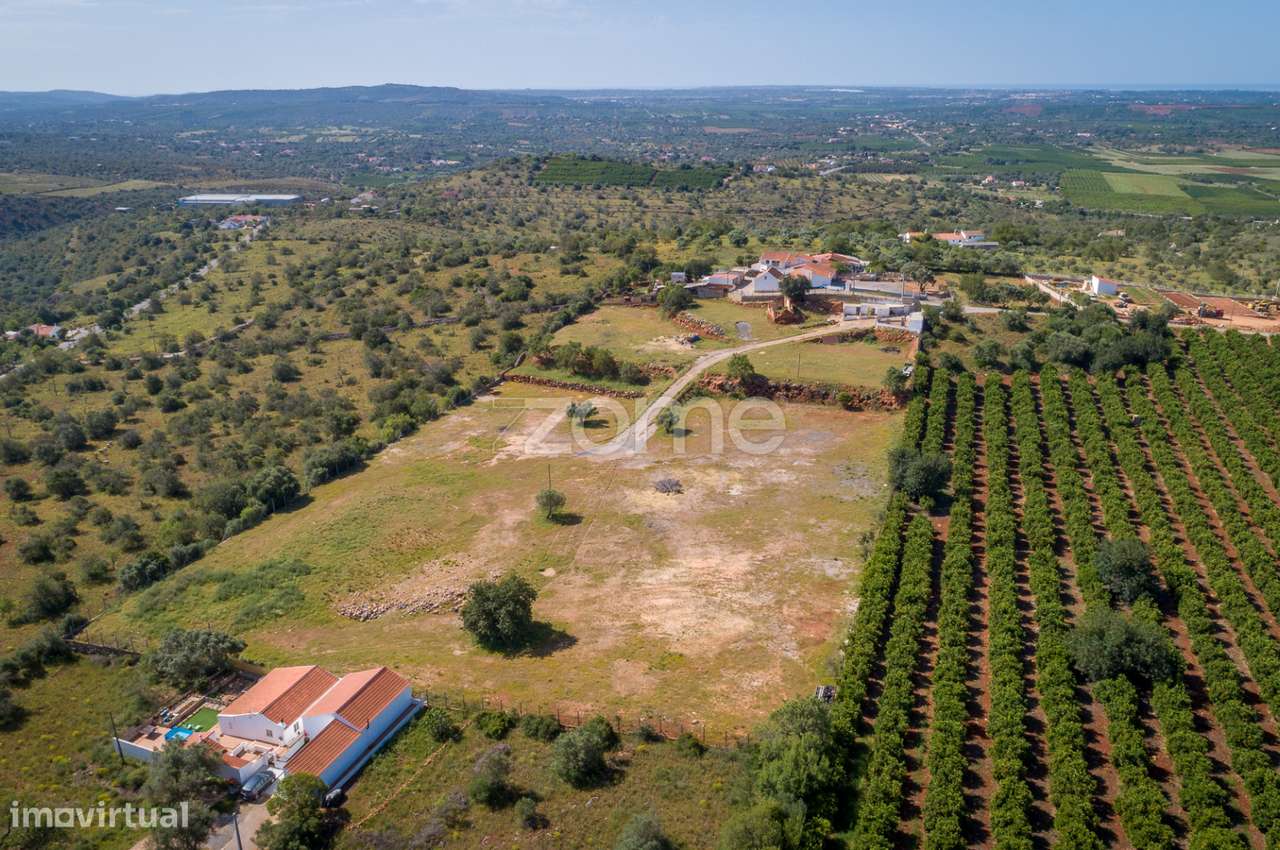 Terreno misto com 18.120m2 e Ruína em São Bartolomeu de Messines - Grande imagem: 1/18
