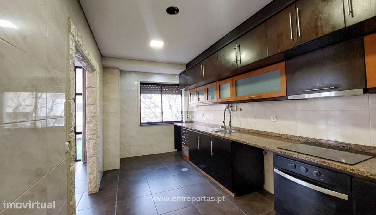 Venda de Apartamento T3, no centro da Póvoa de Varzim - Grande imagem: 5/18