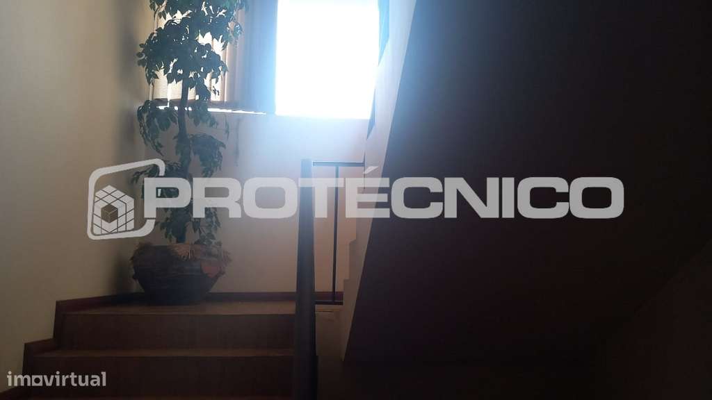 Armazém Industrial - 16.500m2 - Centro País-12