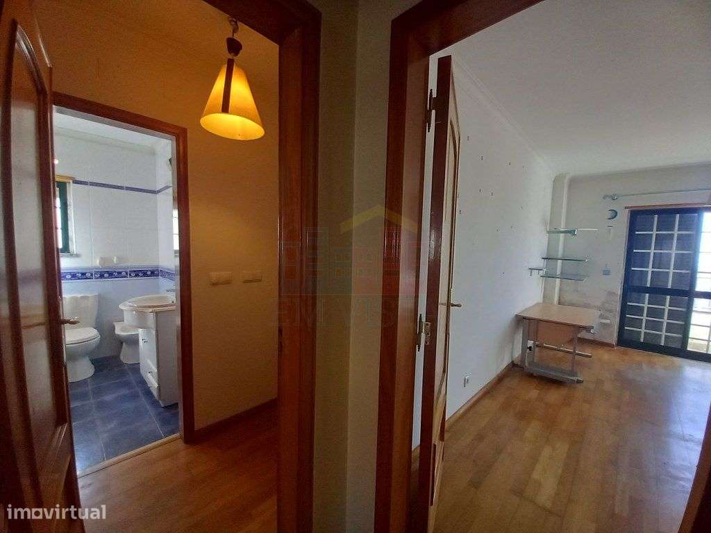 Vivenda T5 com Vista Mar em Ribamar-17