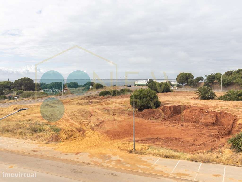 Apartamento T2 com elevador, parqueamento e arrecadação nas Manteig...-35