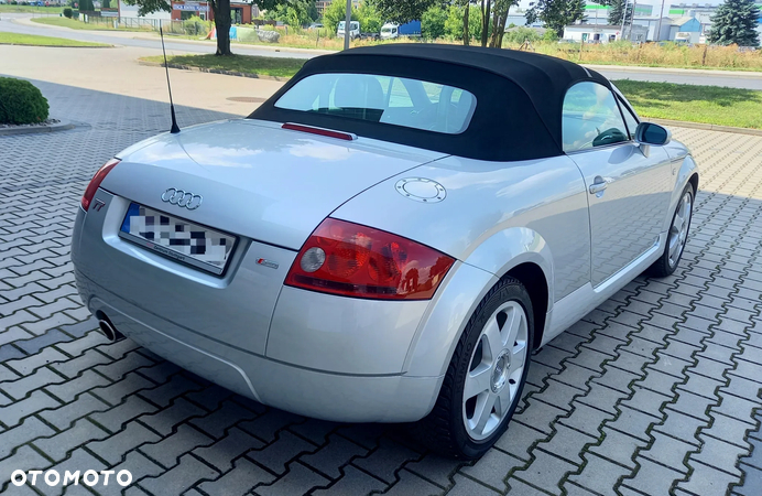 Audi TT Roadster 1.8T - 12