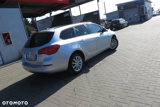 Opel Astra 1.4 Turbo Design Edition - 12