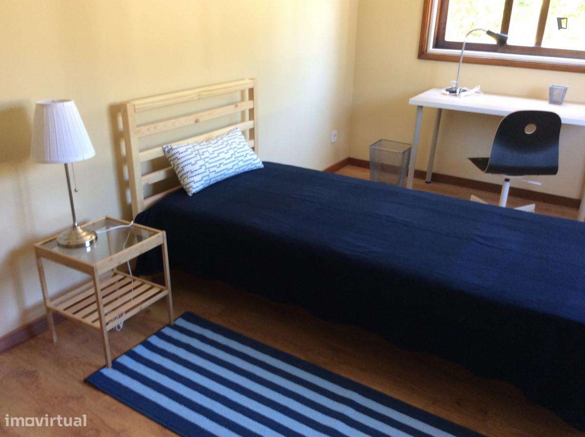 Quarto - localizado em São Mamede de Infesta Porto - Grande imagem: 4/8