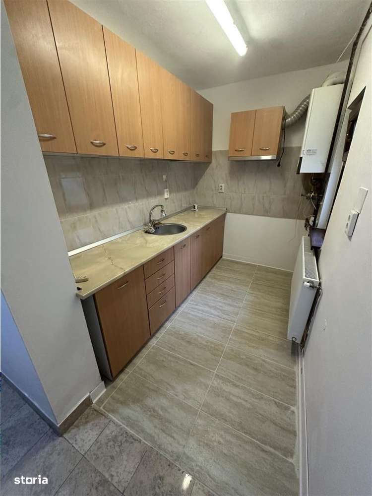 Decomandat cu centrala si balcon langa Piata Verde - Imagine principală: 5/12