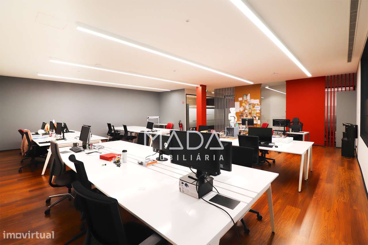 Escritório c/garagem (12 carros) na Av. da República em V.N. de Gaia-15