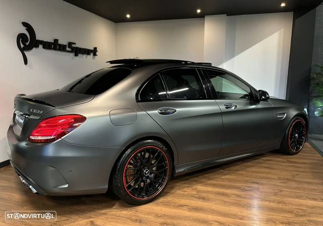 Mercedes-Benz C 63 AMG S - 52