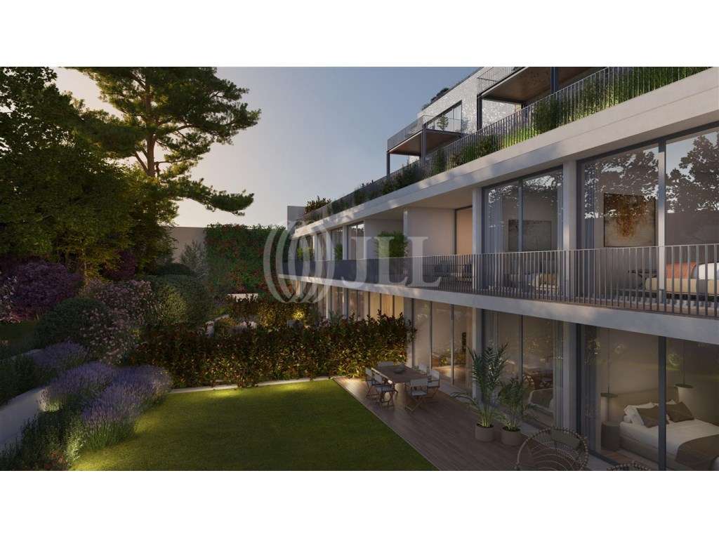Apartamento T2 com varanda, no Real Calçada, em Lisboa-8