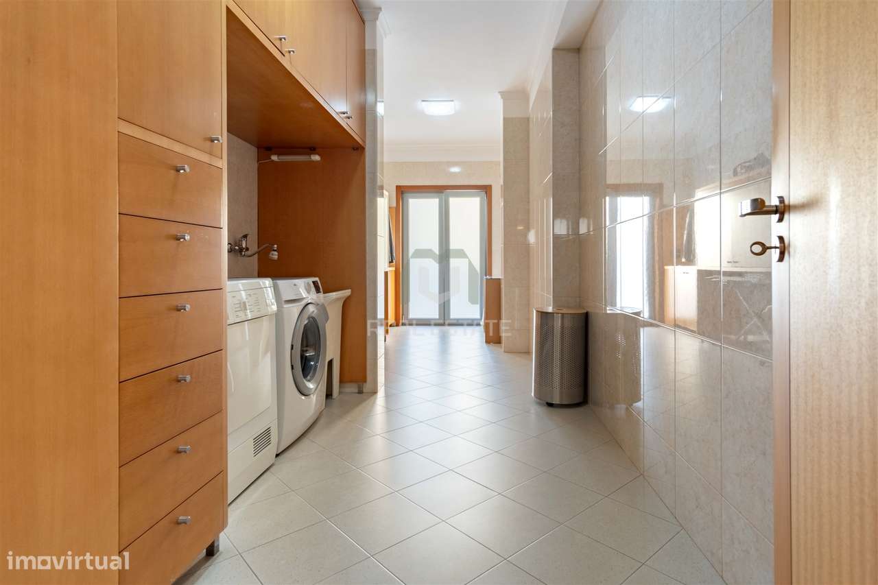 MORADIA  INDIVIDUAL COM PISCINA EM VALONGO-23