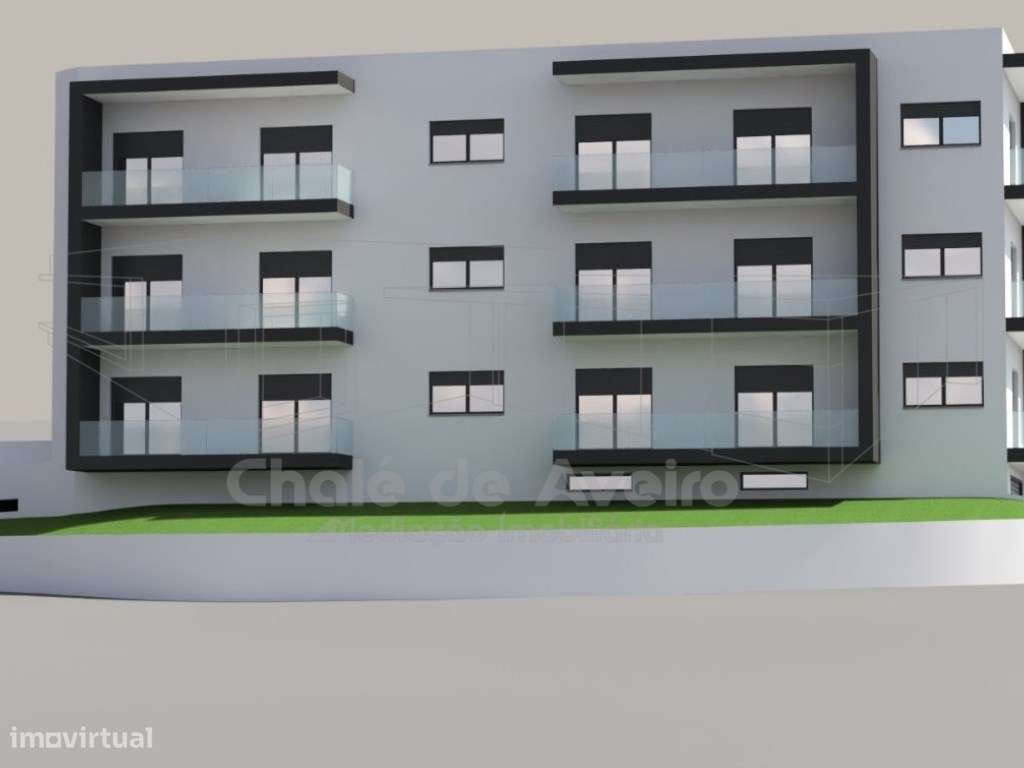 Apartamento T3 com varandas e garagem fechada (Oliveira de Azeméis)