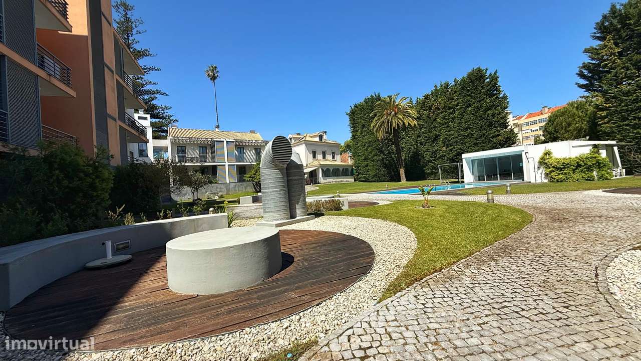 Apartamento T1 localizado no condomínio fechado, parqueamento, piscina-17