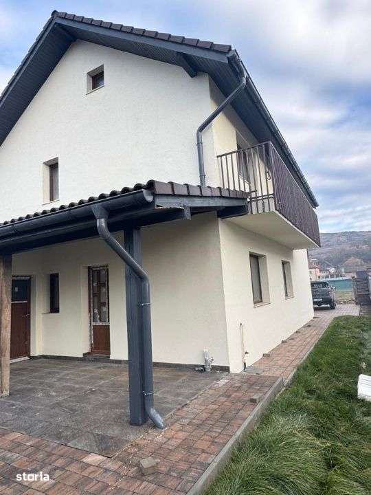 Casa Individuala, 5 camere, 120 mp, teren liber 450 mp, Chinteni - Imagine principală: 5/11