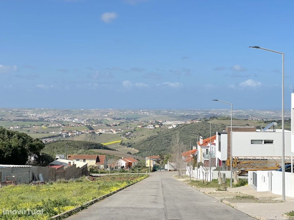 Lote de terreno urbano para construção de moradia com vis...