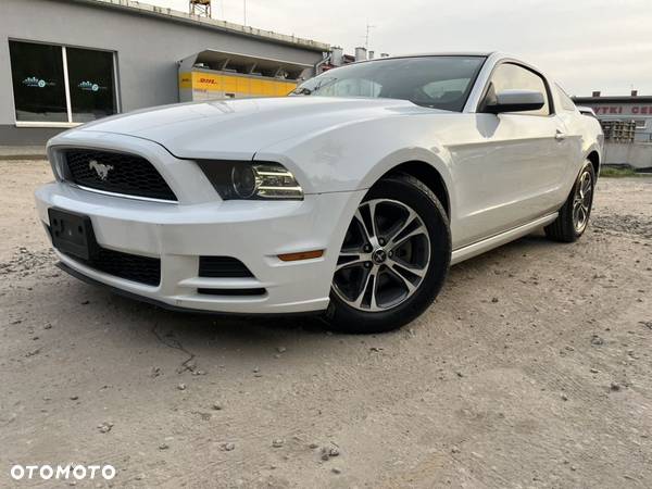 Ford Mustang 3.7 V6 Premium - 3