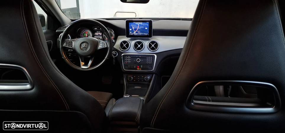 Mercedes-Benz GLA 220 d 7G-DCT StreetStyle - 15