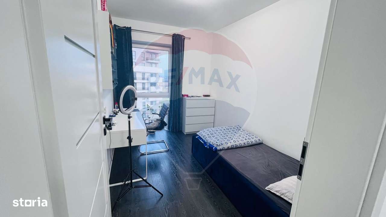 Apartament cu 3 camere de vânzare în zona Nufarul-4