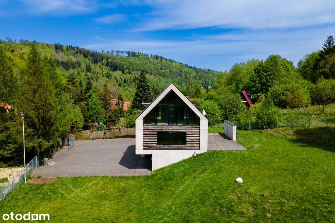 Betonowa stodoła w górach – Twoja luksusowa oaza w Bystrej-3