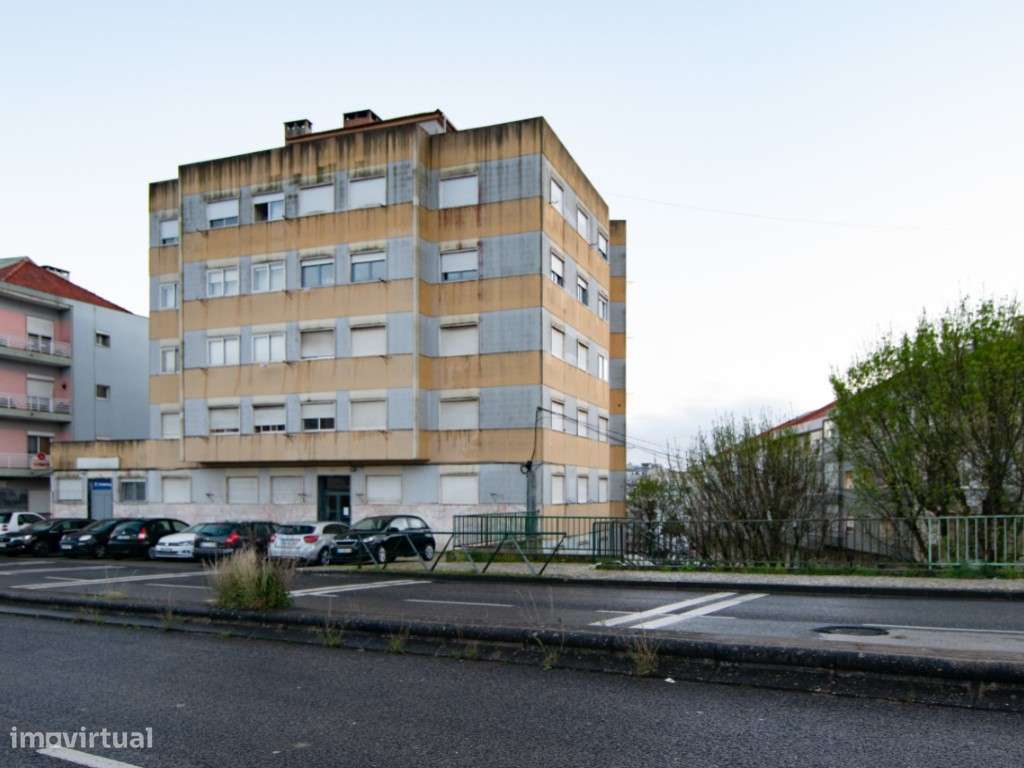 Imperdível T2 na Amadora!-17