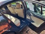 Toyota Avensis 2.0 D-4D Premium - 11