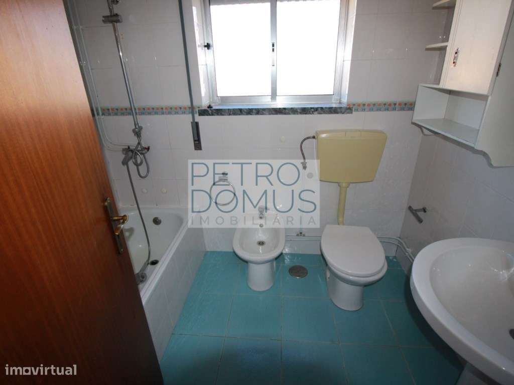 APARTAMENTO T3 | GARAGEM | VISTA CIDADE-23