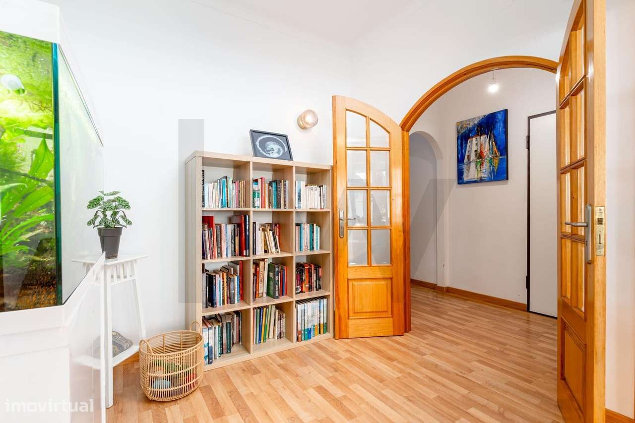 Apartamento T2 no Centro do Barreiro, com bastante Luz Natural, Confor-9