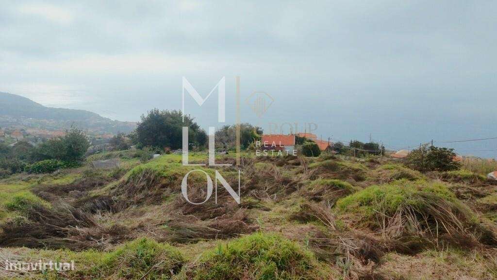 Terreno urbano com 2800m2, situado no Estreito da Calheta - Grande imagem: 5/14