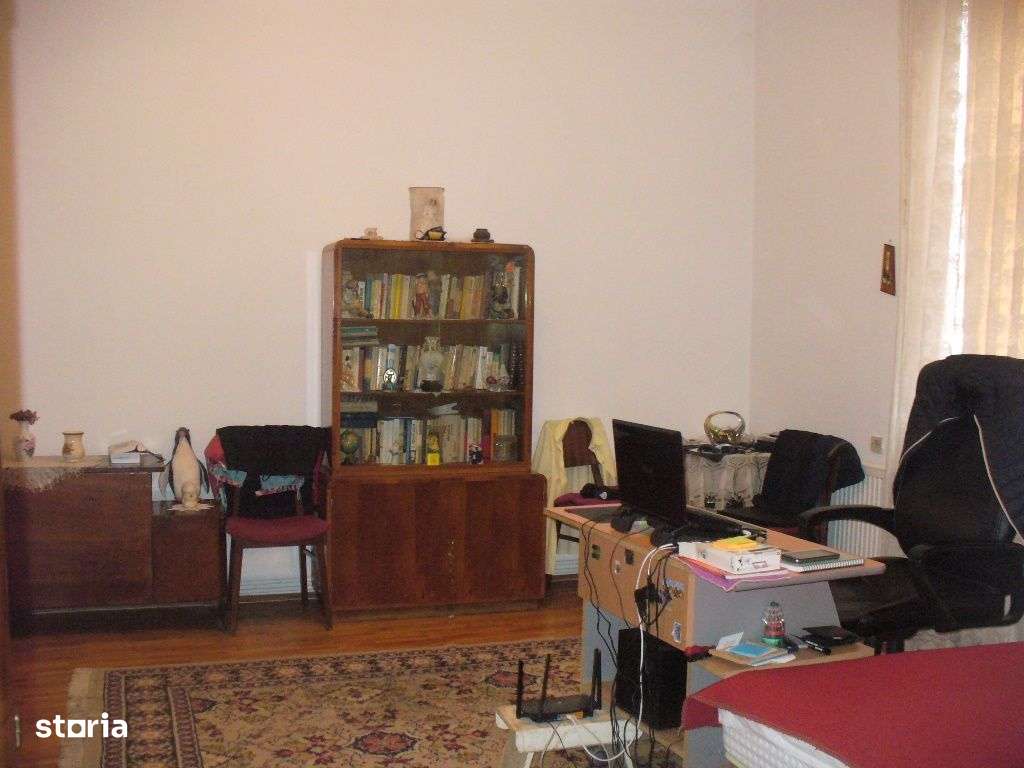 Apartament la casa zona centrala - Imagine principală: 4/13