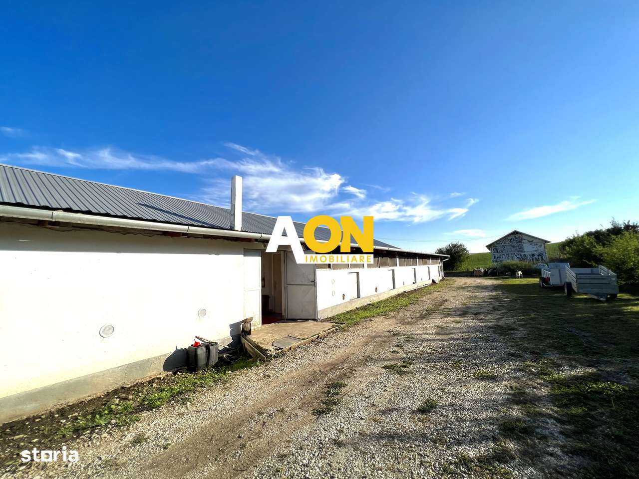 Ferma de vanzare cu 550MP utili si 27.500MP teren la asfalt - Imagine principală: 4/20