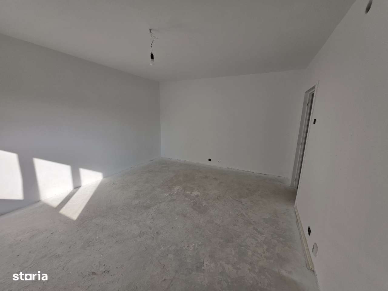 Calea Vitan, vav mall Vitan, bloc 1987, stradal, bloc reabilitat - Imagine principală: 4/12