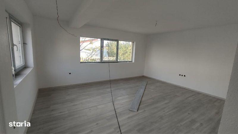 Vand apartament 2 camere 80mp utili Dragasani